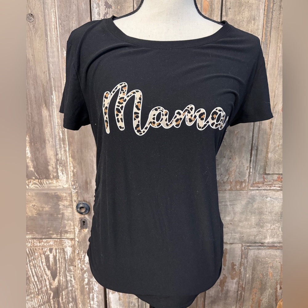 ⭕️Black maternity Ruched Shirt “mama”